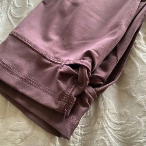 Blush cropped leggings
